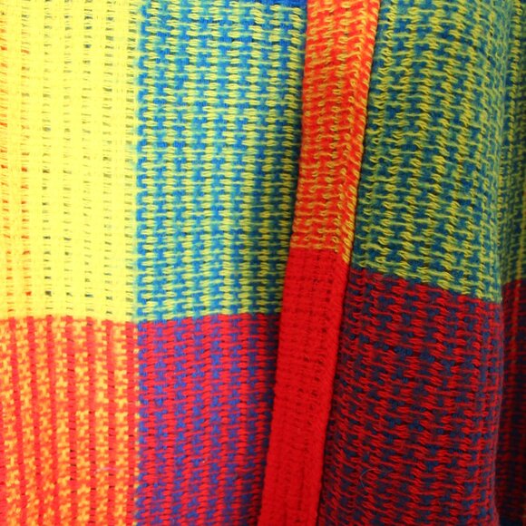 Colorful Throw - Picture 2 of 3